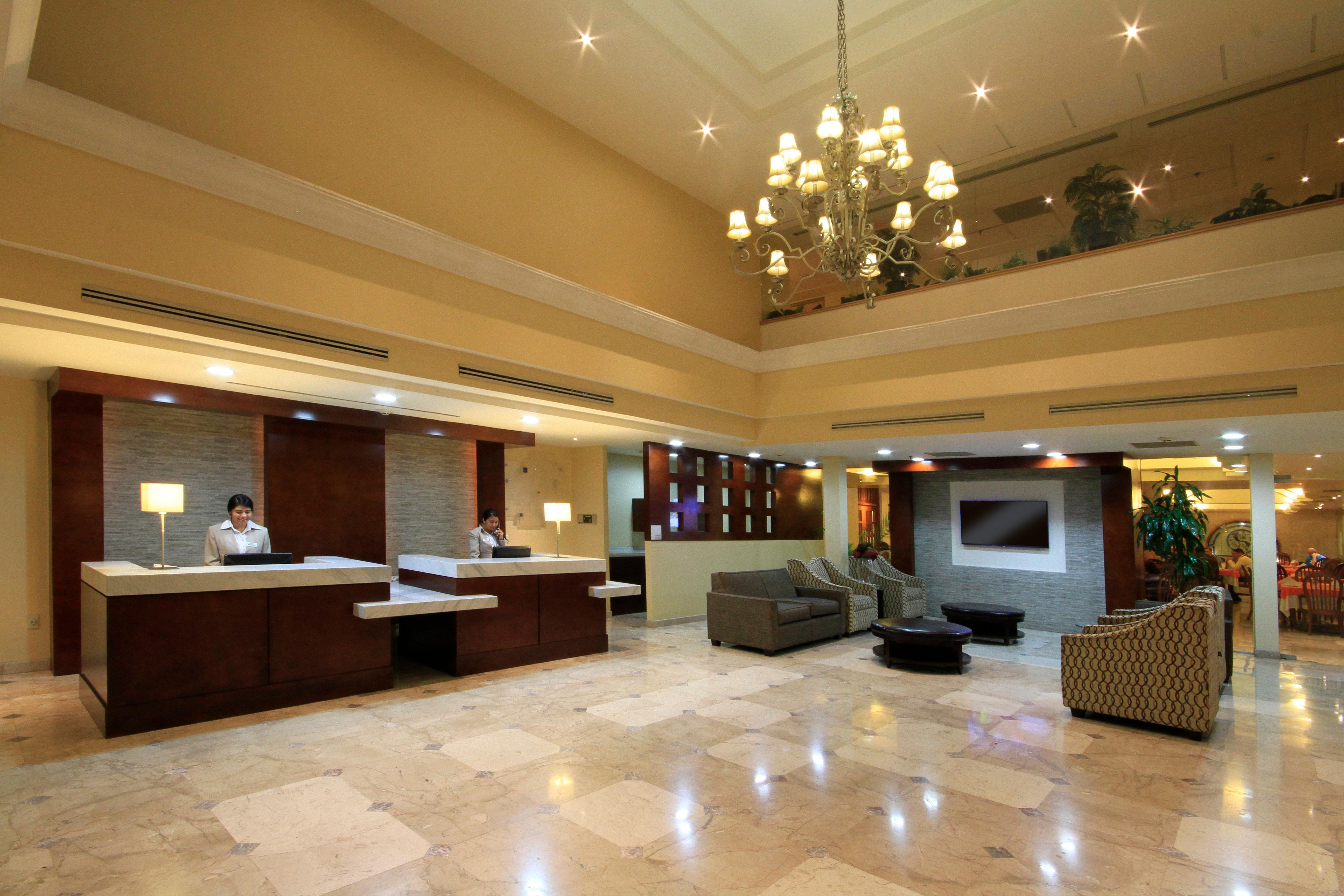 Holiday Inn Monclova By Ihg Bagian luar foto