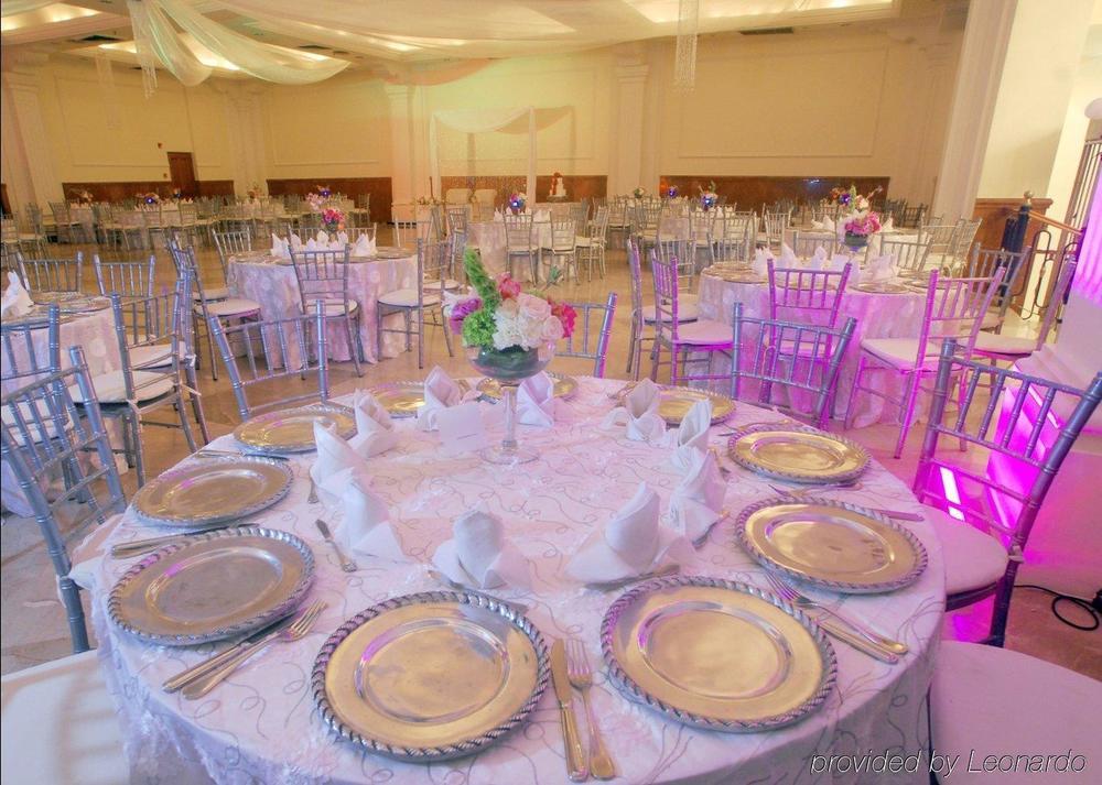 Holiday Inn Monclova By Ihg Bagian luar foto