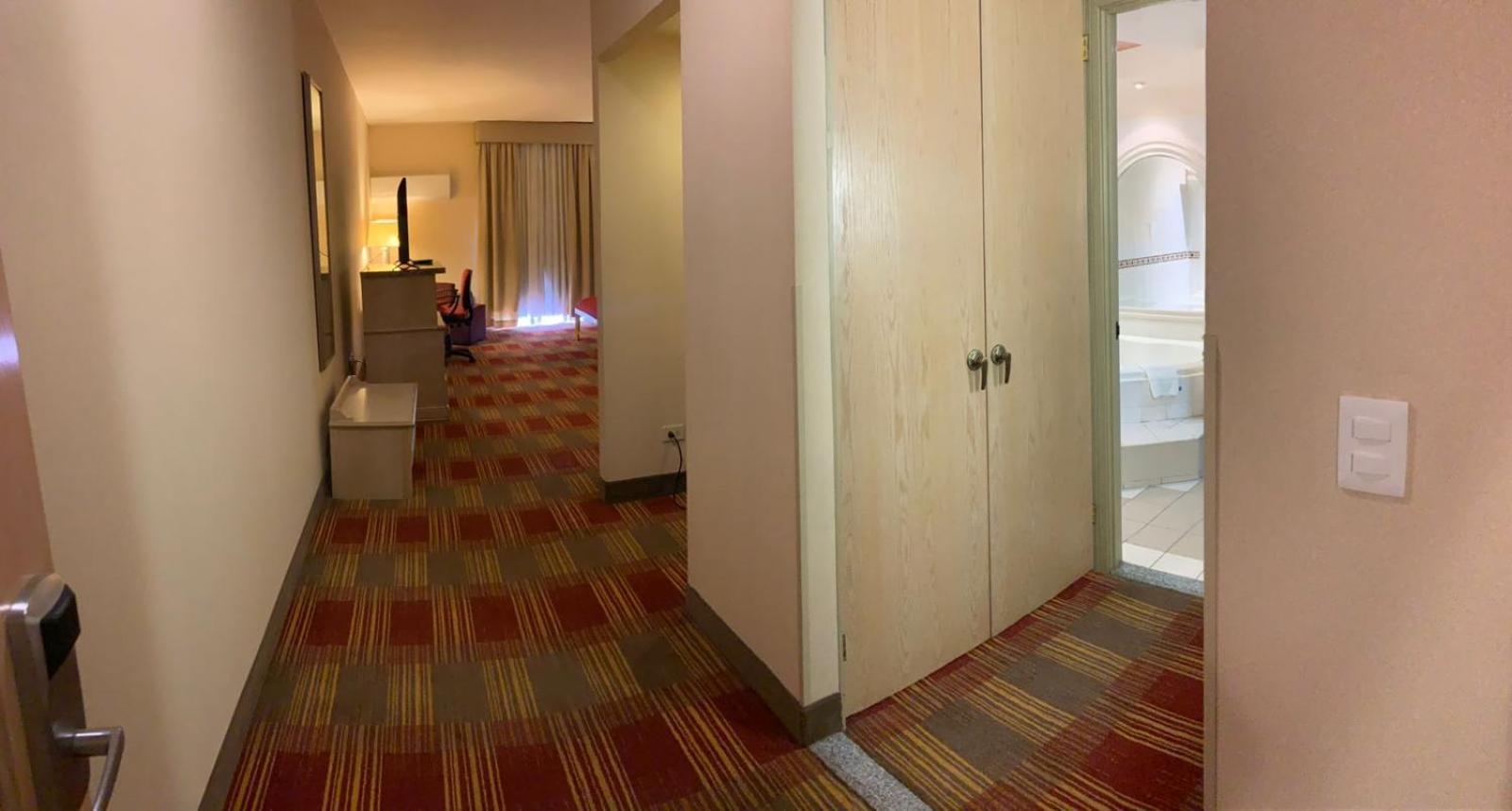 Holiday Inn Monclova By Ihg Bagian luar foto