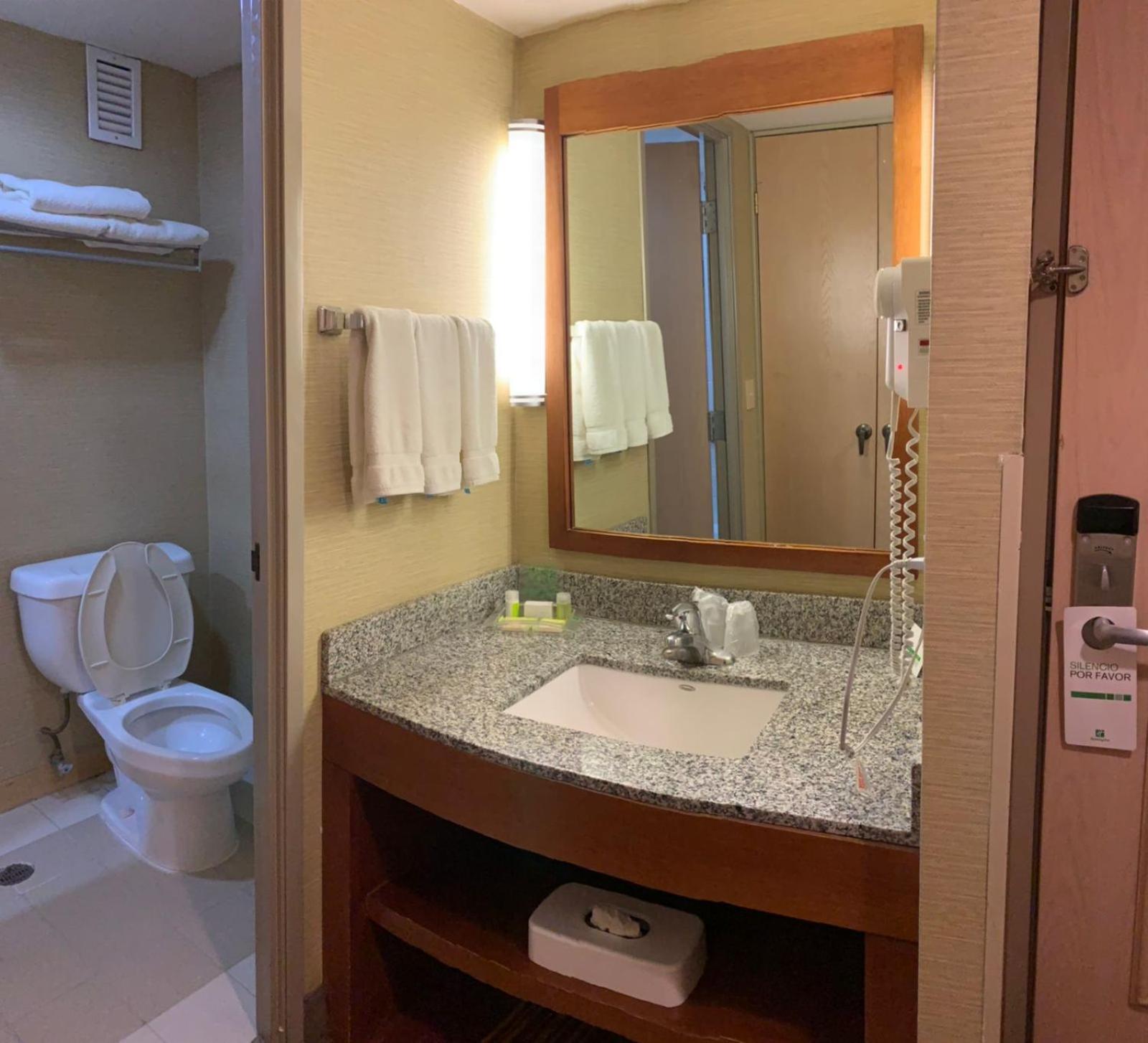 Holiday Inn Monclova By Ihg Bagian luar foto