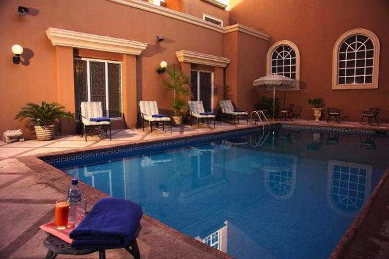 Holiday Inn Monclova By Ihg Bagian luar foto