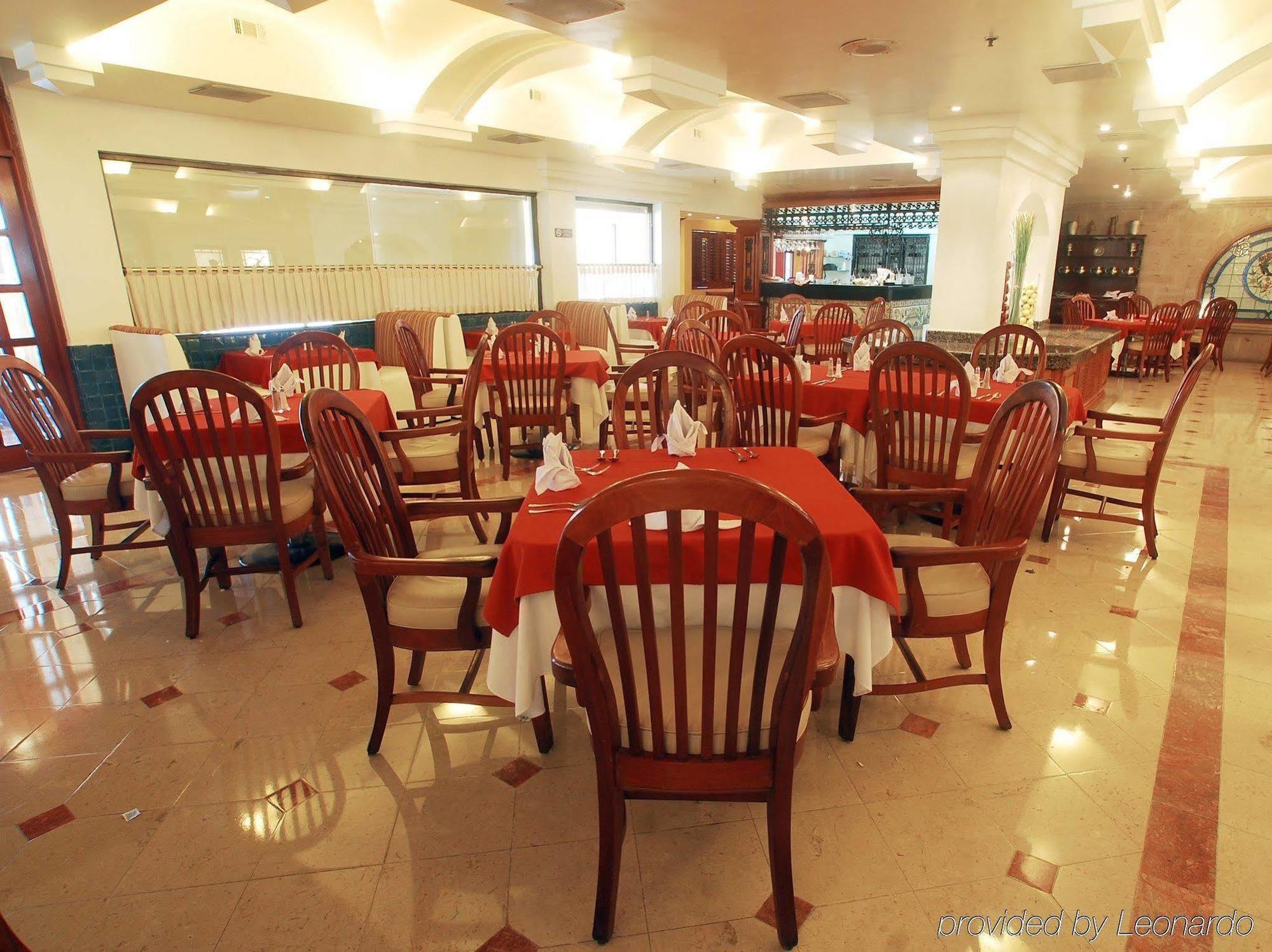 Holiday Inn Monclova By Ihg Bagian luar foto